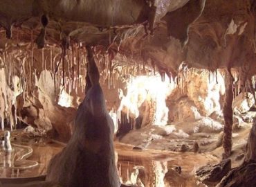 Les Grottes de Thouzon