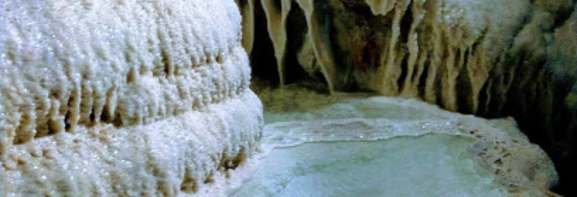 Les Grottes Pétrifiantes