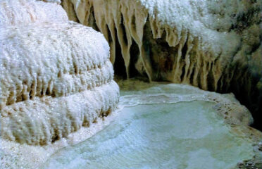 Les Grottes Pétrifiantes