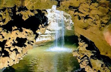 Grottes d’Azé