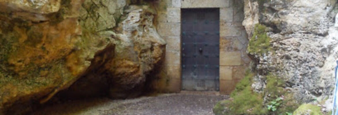 Grotte de Pair-non-Pair