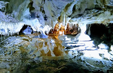 Les Grottes de Thouzon