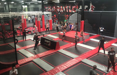 Jump City Trampoline Parc 77