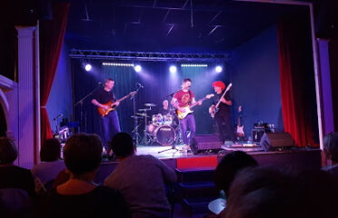 AU SUIVANT Cabaret