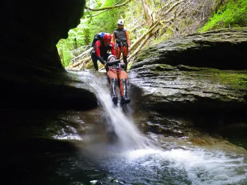 H2O canyon